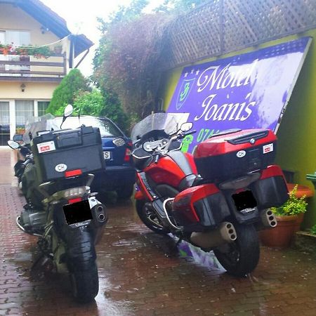 Motel Ioanis Mindruloc ภายนอก รูปภาพ