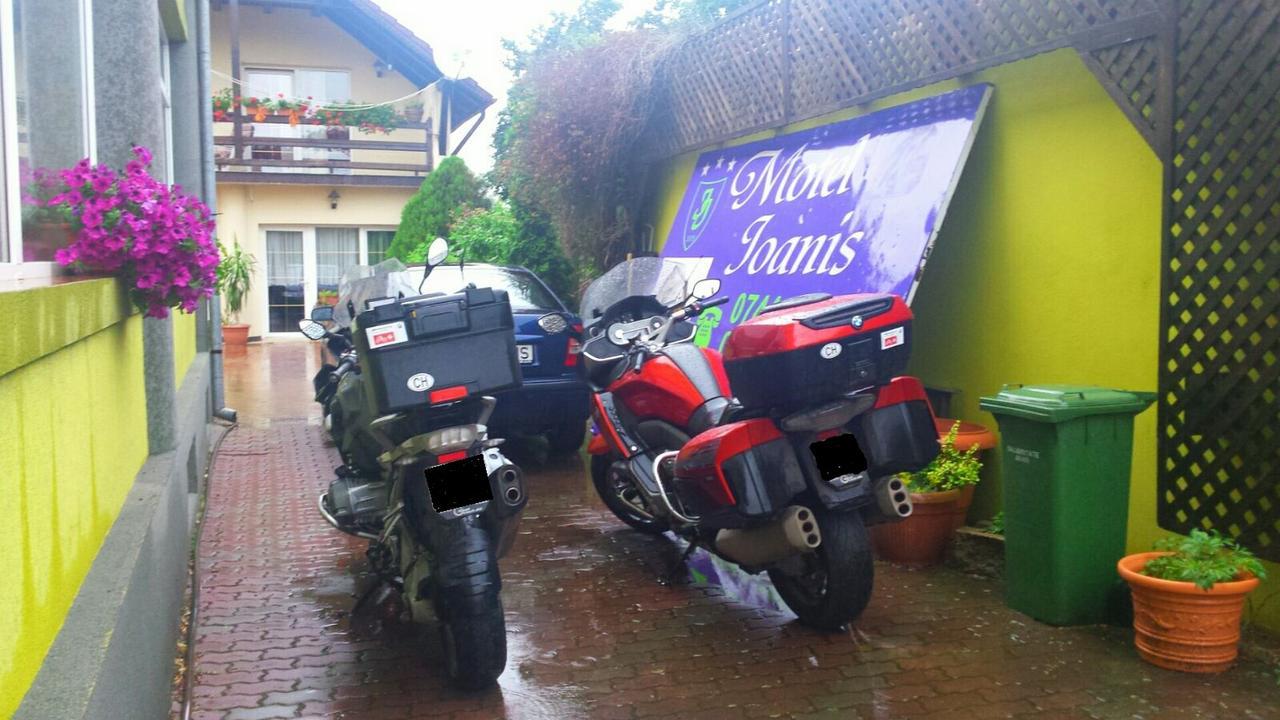 Motel Ioanis Mindruloc ภายนอก รูปภาพ