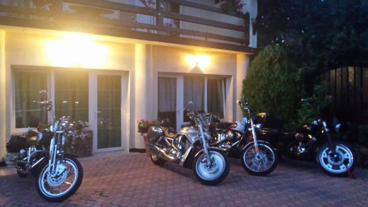 Motel Ioanis Mindruloc ภายนอก รูปภาพ