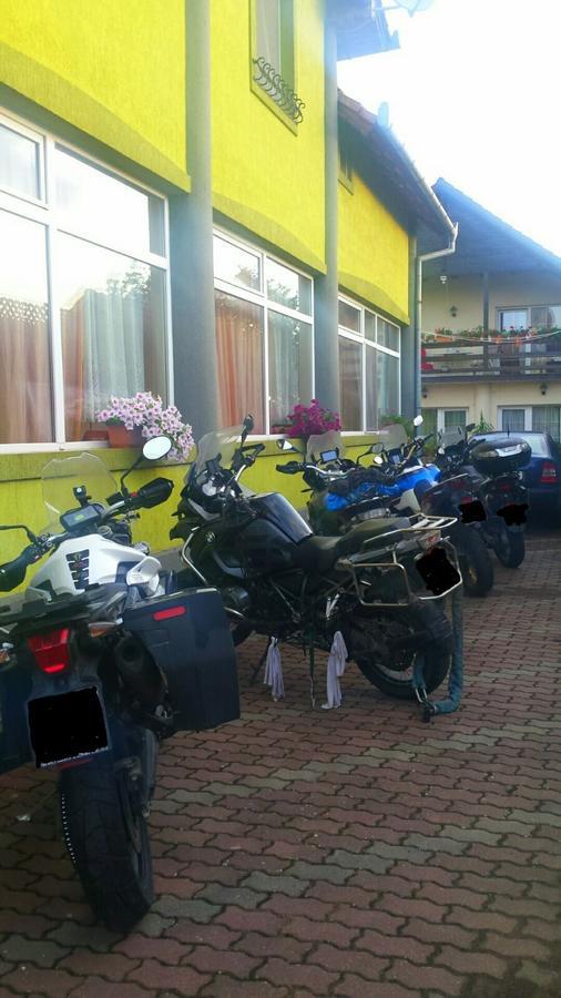 Motel Ioanis Mindruloc ภายนอก รูปภาพ